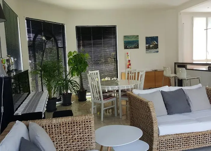 Chez Lily * Velizy-Villacoublay